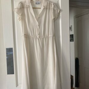 Orite! This is a sheer sweet dress. No belt but two loops.